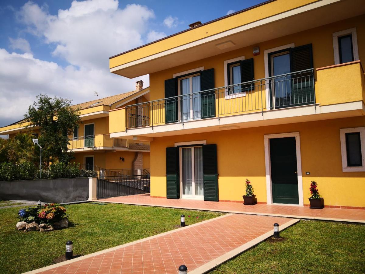 Hotel Scm House Mascali Esterno foto