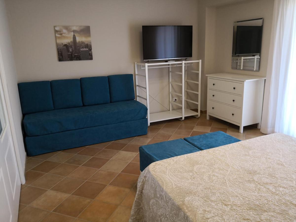 Hotel Scm House Mascali Esterno foto